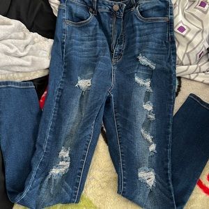 High waisted ripped jeans